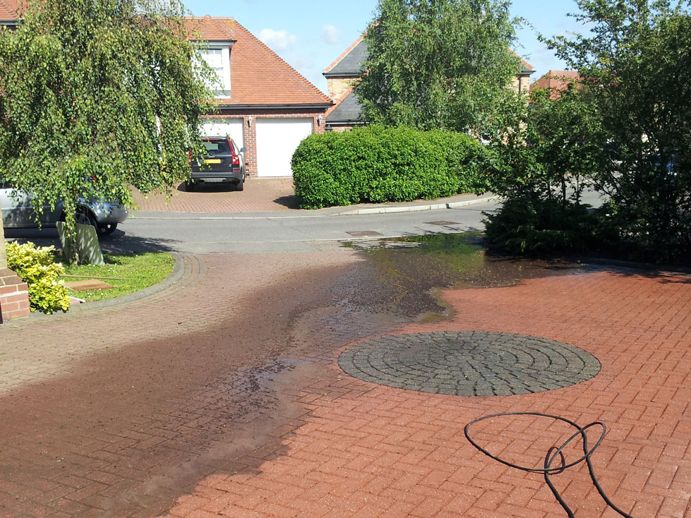 Pressure Cleaning Driveway
